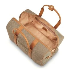 Hartmann Herringbone Deluxe Weekend Duffel -Luggage Pros Shop Hartmann Herringbone Deluxe Weekend Duffel 4 9faf8dc8 3f5f 4242 a03e 5fb3ce222c4e