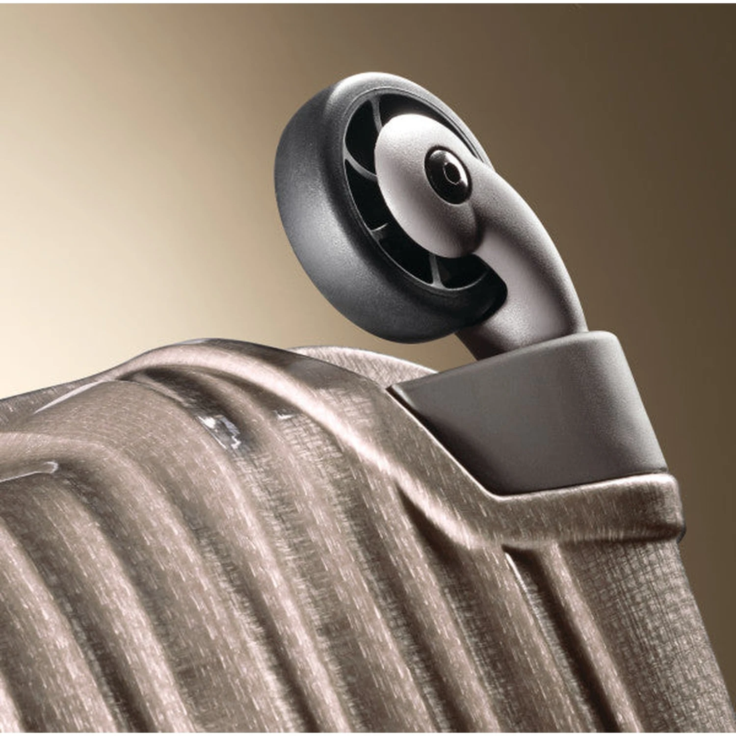 Hartmann InnovAire Medium Journey Spinner Hartmann InnovAire Medium Journey Spinner -Luggage Pros Shop Hartmann InnovAire Medium Journey Spinner 10 ee641c4c 2696 40c7 99ff d11aea49424e