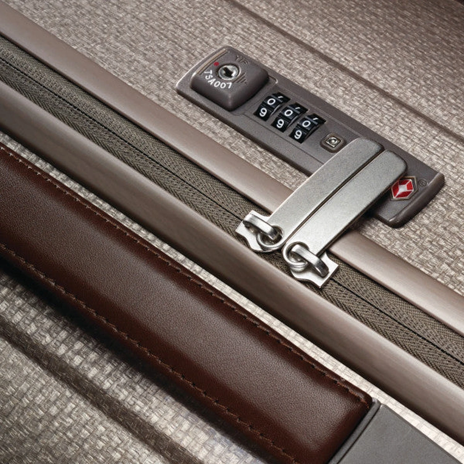 Hartmann InnovAire Medium Journey Spinner Hartmann InnovAire Medium Journey Spinner -Luggage Pros Shop Hartmann InnovAire Medium Journey Spinner 6