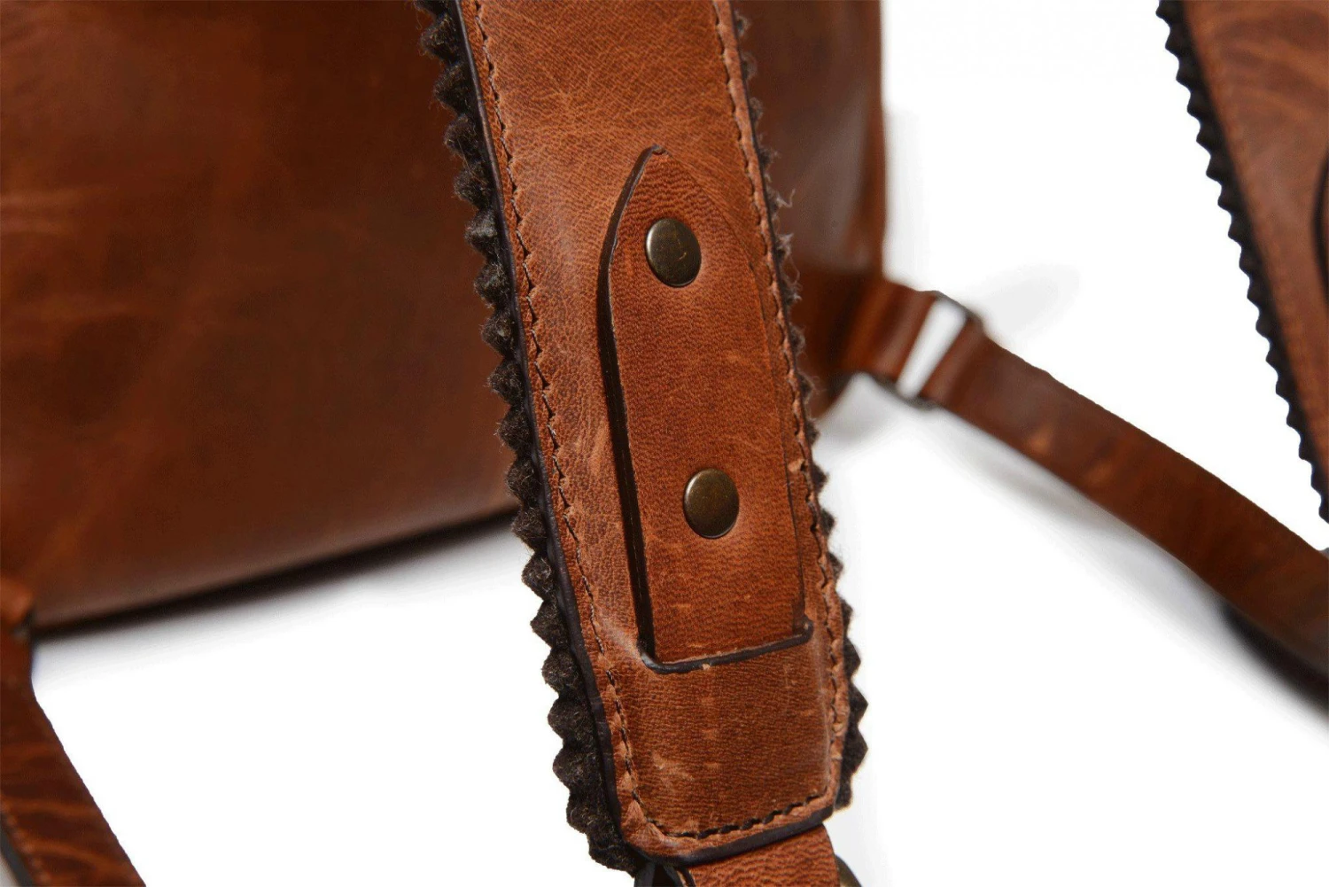 Korchmar Lewis Leather Backpack Korchmar Lewis Leather Backpack -Luggage Pros Shop Korchmar Lewis Leather Backpack 5