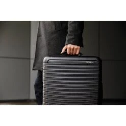 Samsonite Framelock Max Carry-On Spinner 17 Samsonite Framelock Max Carry-On Spinner -Luggage Pros Shop Samsonite Framelock Max Carry On Spinner 16