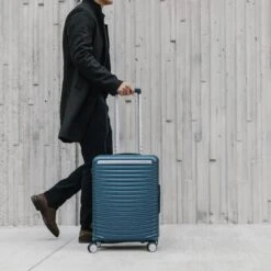 Samsonite Framelock Max Carry-On Spinner 19 Samsonite Framelock Max Carry-On Spinner -Luggage Pros Shop Samsonite Framelock Max Carry On Spinner 18