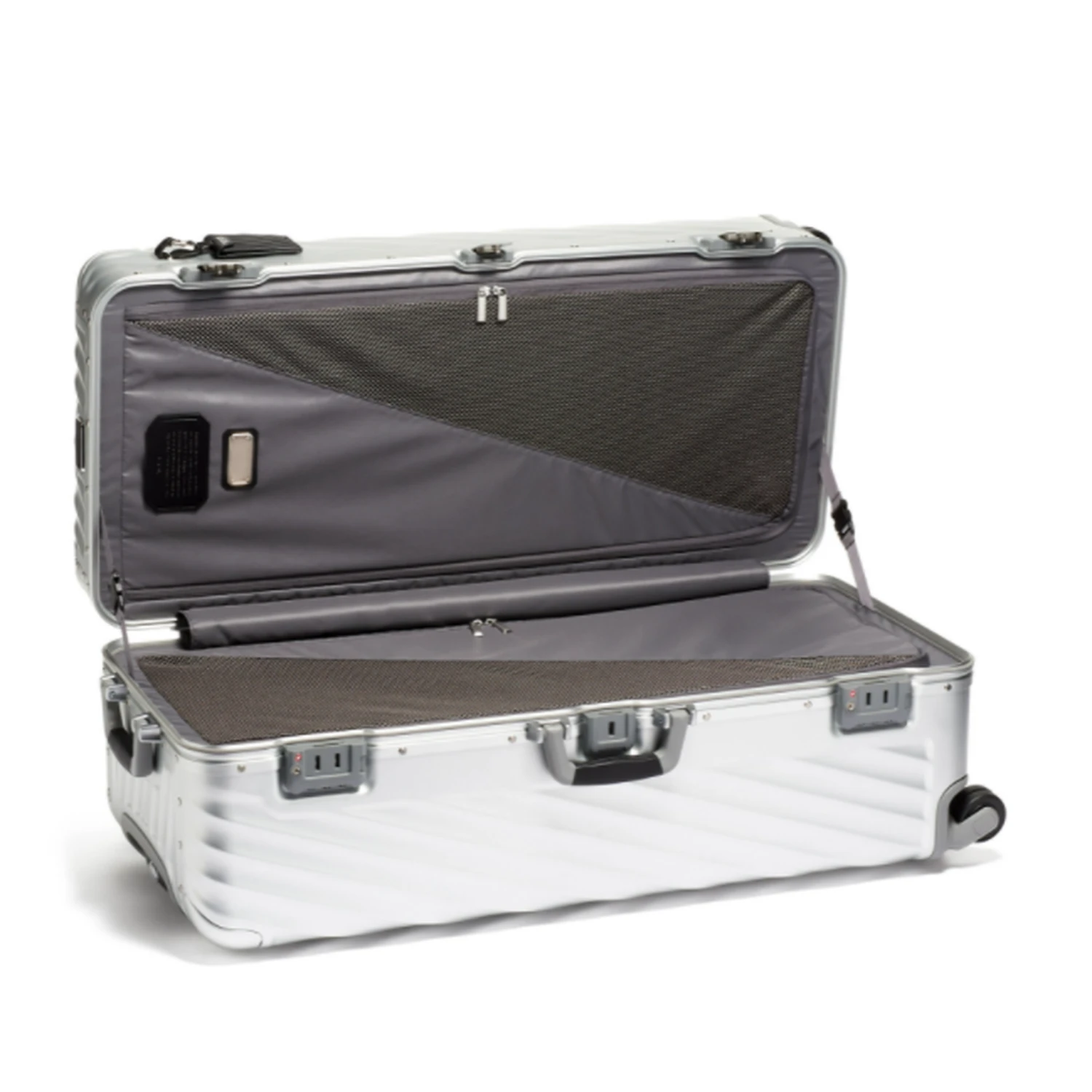 TUMI 19 Degree Aluminum Rolling Trunk TUMI 19 Degree Aluminum Rolling Trunk -Luggage Pros Shop TUMI 19 Degree Aluminum Rolling Trunk 3