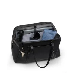 TUMI Voyageur Oaklynn Leather Weekender 8 TUMI Voyageur Oaklynn Leather Weekender -Luggage Pros Shop TUMI Voyageur Oaklynn Leather Weekender 7