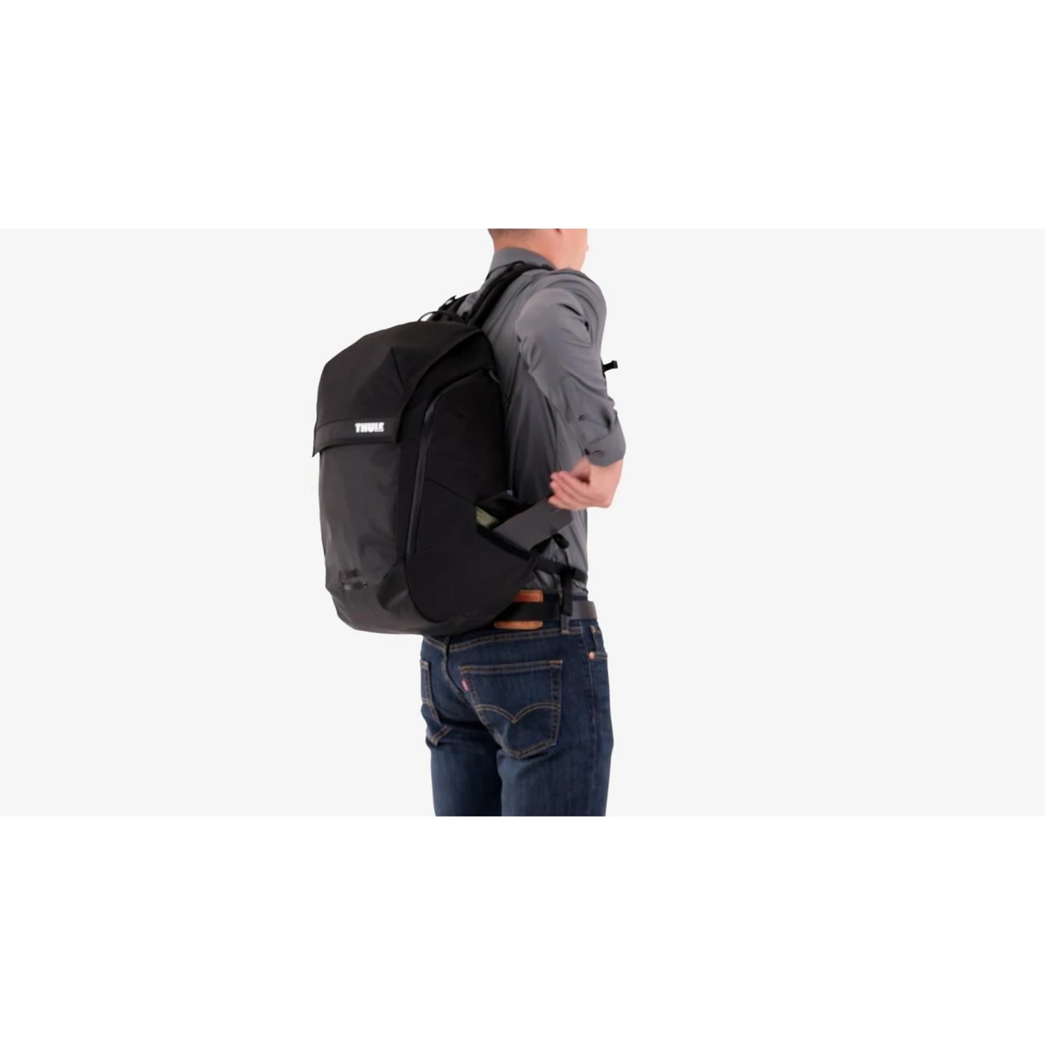 Thule Luggage Paramount Commuter Backpack 28L Thule Luggage Paramount Commuter Backpack 28L -Luggage Pros Shop Thule Luggage Paramount Commuter Backpack 28L 17