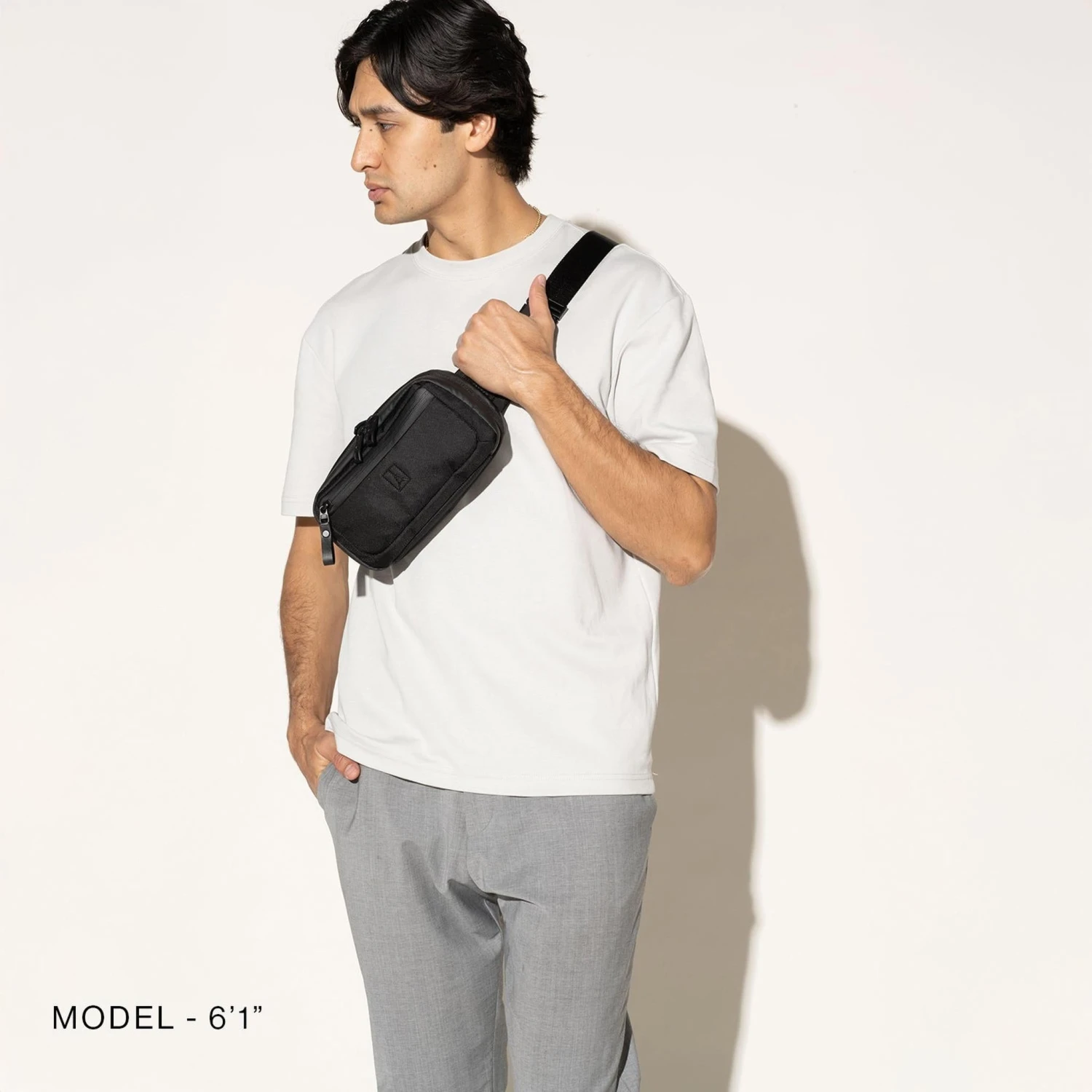 Travelpro Altitude Sling 2L Travelpro Altitude Sling 2L -Luggage Pros Shop Travelpro Altitude Sling 2L 8