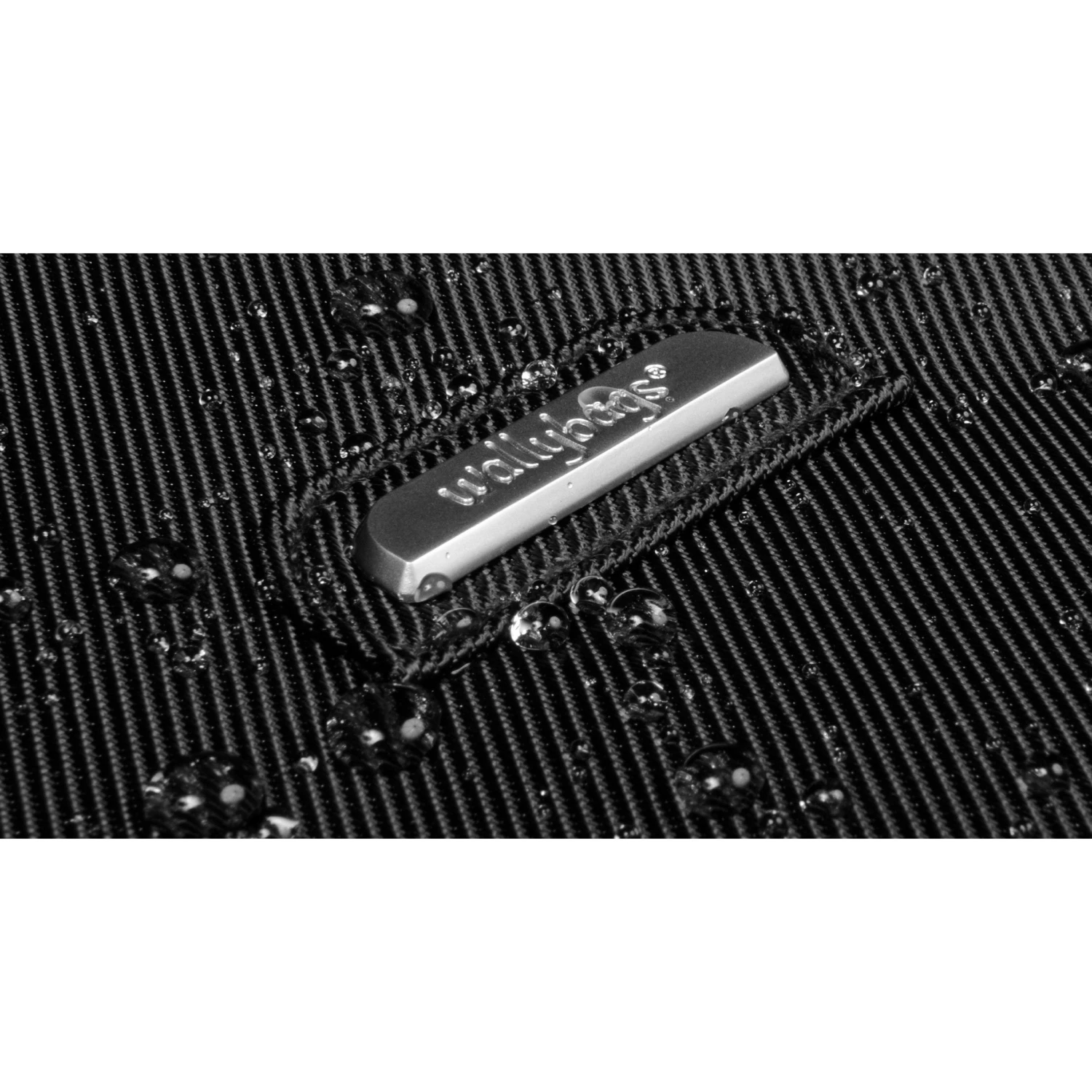 Wally Bags 42-inch Shoulder Strap Garment Bag with Pockets Wally Bags 42-inch Shoulder Strap Garment Bag With Pockets -Luggage Pros Shop Wally Bags 42 inch Shoulder Strap Garment Bag with Pockets 4